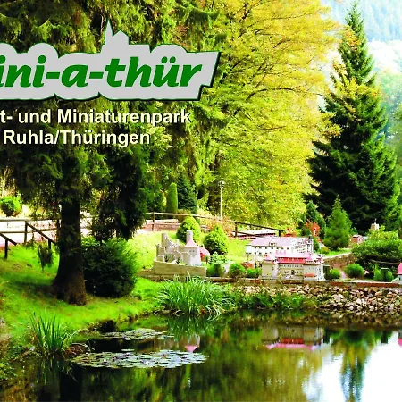 Ferienwohnungen.ruhla * ルーラ